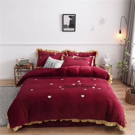 91家纺网 家纺一手货源 找家纺 （总）昔可 2019新款COCO宝宝绒毛巾绣四件套模特图