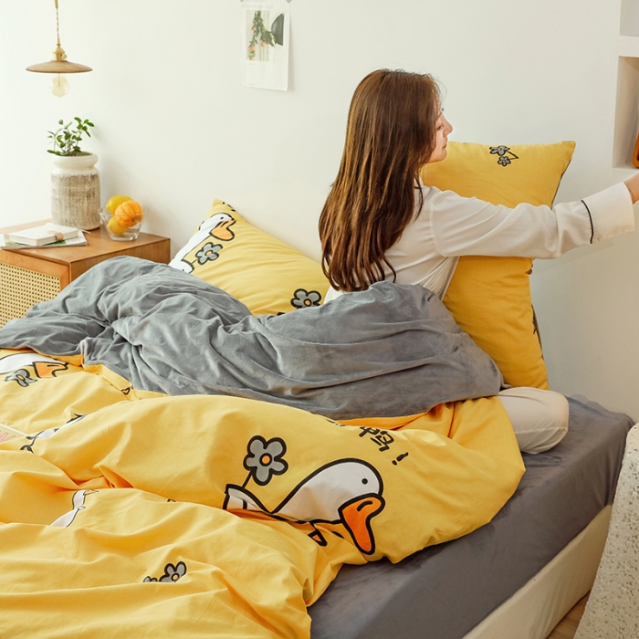 91家纺网 家纺一手货源 找家纺 昔可 2019新款13372棉加绒卡通系列四件套 加油鸭