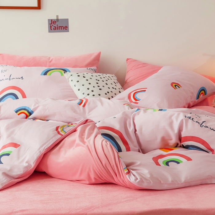 91家纺网 家纺一手货源 找家纺 昔可 2019新款13372棉加绒卡通系列四件套 彩虹-粉