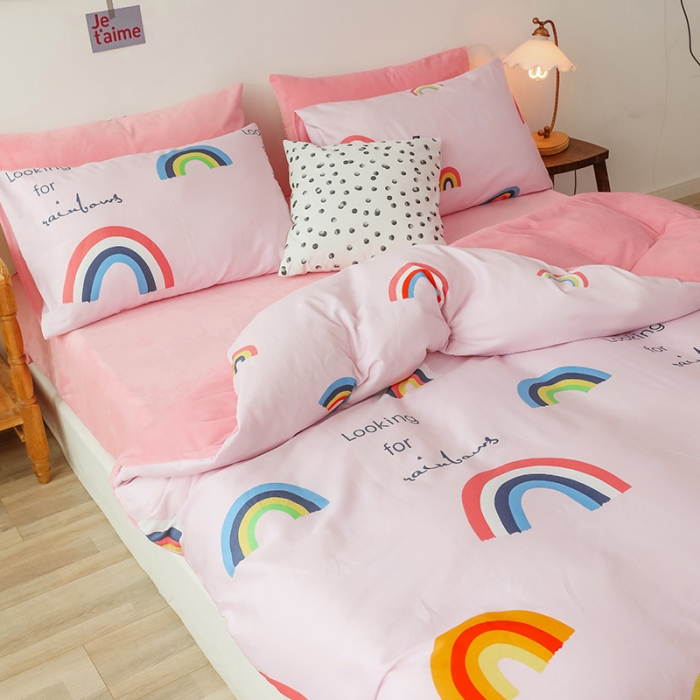 91家纺网 家纺一手货源 找家纺 昔可 2019新款13372棉加绒卡通系列四件套 彩虹-粉