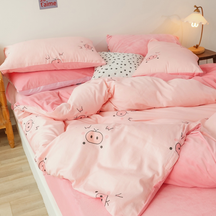 91家纺网 家纺一手货源 找家纺 昔可 2019新款13372棉加绒卡通系列四件套 粉猪猪