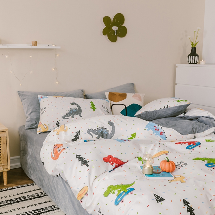 91家纺网 家纺一手货源 找家纺 昔可 2019新款13372棉加绒卡通系列四件套 滑板恐龙