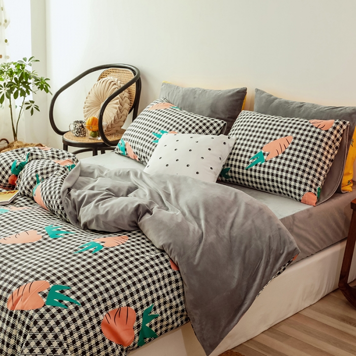 91家纺网 家纺一手货源 找家纺 昔可 2019新款13372棉加绒水果系列四件套 格子胡萝卜