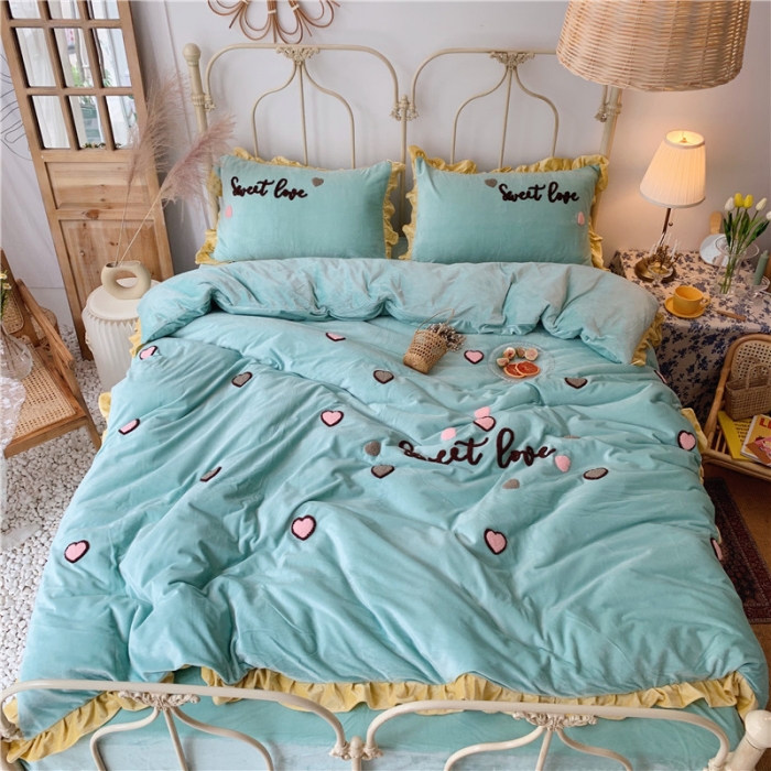 91家纺网 家纺一手货源 找家纺 昔可 2019新款COCO宝宝绒毛巾绣四件套实拍图 豆绿