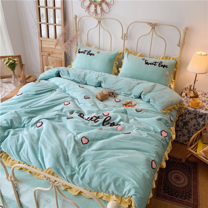 91家纺网 家纺一手货源 找家纺 昔可 2019新款COCO宝宝绒毛巾绣四件套实拍图 豆绿