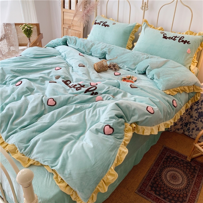 91家纺网 家纺一手货源 找家纺 昔可 2019新款COCO宝宝绒毛巾绣四件套实拍图 豆绿