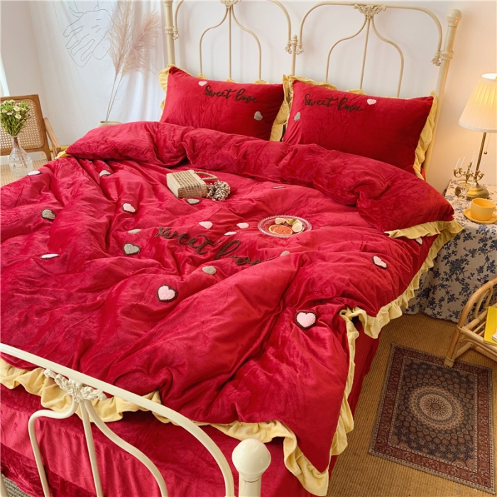 91家纺网 家纺一手货源 找家纺 昔可 2019新款宝宝绒毛巾绣四件套实拍图 酒红