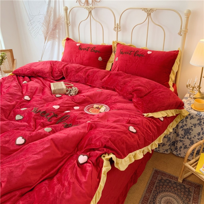 91家纺网 家纺一手货源 找家纺 昔可 2019新款宝宝绒毛巾绣四件套实拍图 酒红