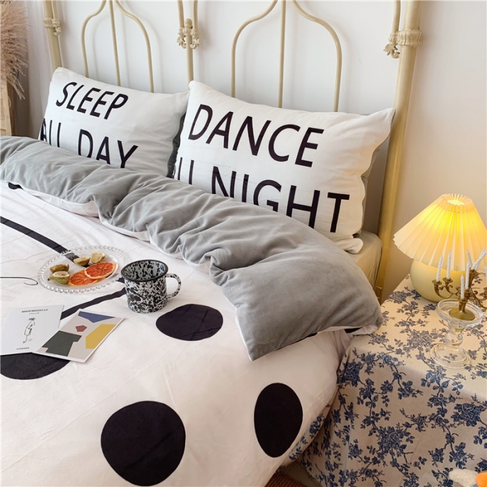 91家纺网 家纺一手货源 找家纺 昔可 2019新款设计师款韩国宝宝绒大版四件套 大波点