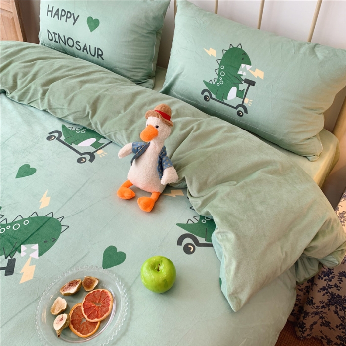 91家纺网 家纺一手货源 找家纺 昔可 2019新款设计师款韩国宝宝绒大版四件套 滑板恐龙