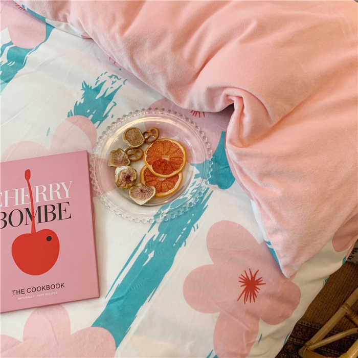 91家纺网 家纺一手货源 找家纺 昔可 2019新款设计师款韩国宝宝绒大版四件套 条纹炫雅花