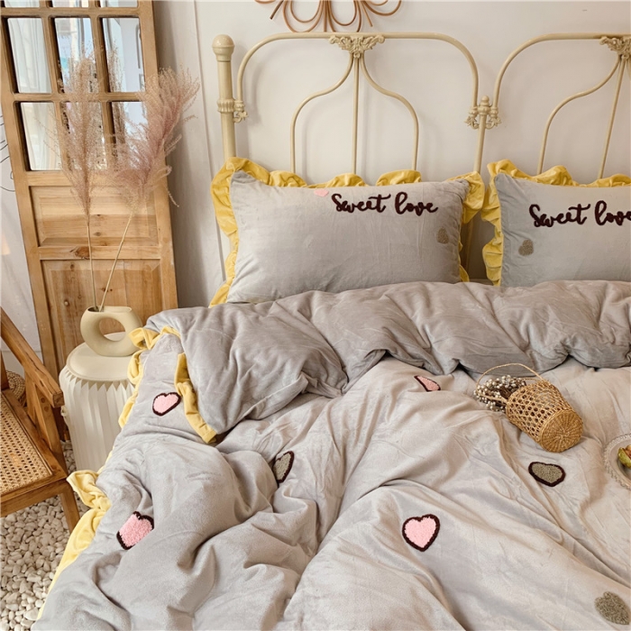 91家纺网 家纺一手货源 找家纺 昔可 2019新款COCO宝宝绒毛巾绣四件套实拍图 灰