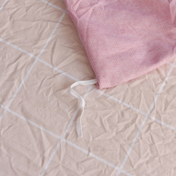 91家纺网 家纺一手货源 找家纺 芃成家纺 磨毛水洗棉四件套 青涩年少-粉