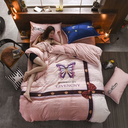 91家纺网 家纺一手货源 找家纺 芃成家纺 磨毛水洗棉平网印花拼水晶绒四件套飞翔