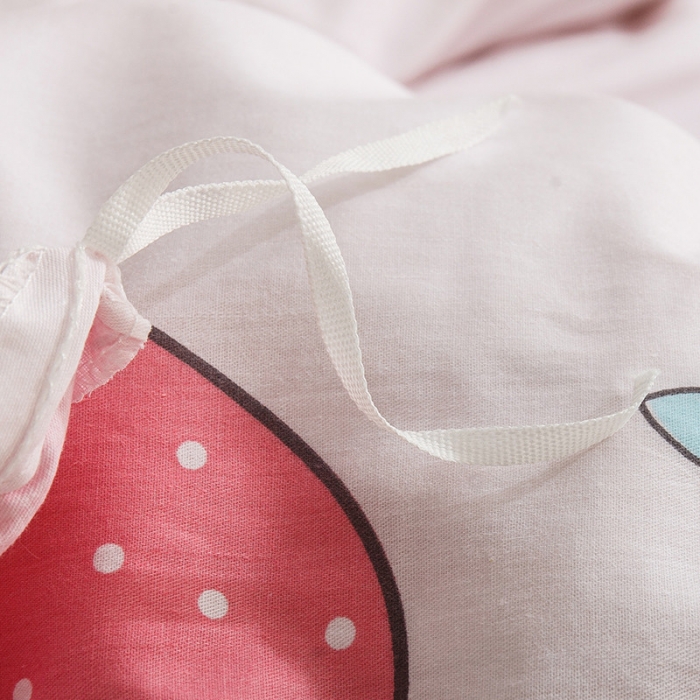 91家纺网 家纺一手货源 找家纺 芃成 2020新款洛卡全棉12868单被套 草莓季节粉