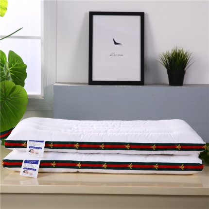 91家纺网 家纺一手货源 找家纺 贤内助 全棉小蜜蜂织带定型枕安睡枕舒适枕枕芯枕头保健枕