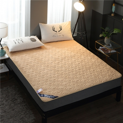 91家纺网 家纺一手货源 找家纺 乐逸家纺 2023新款磨毛防水床垫 驼色