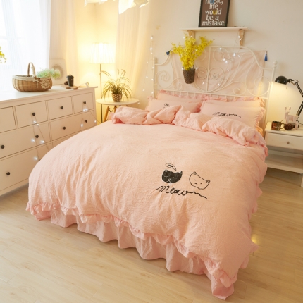 91家纺网 家纺一手货源 找家纺 简爱家纺 2025新款水洗棉绣花四件套床单款 萌猫玉色