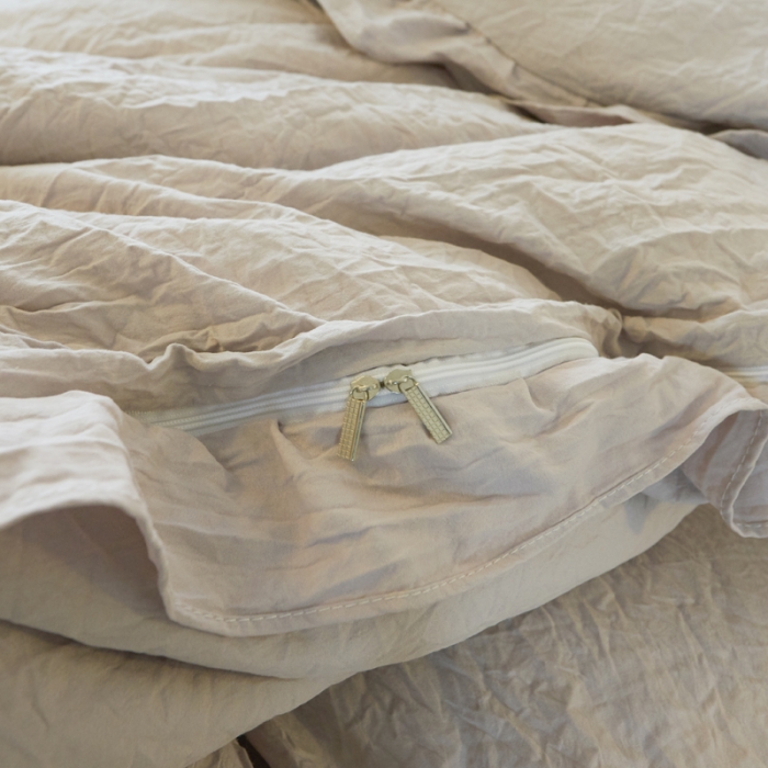 91家纺网 家纺一手货源 找家纺 简爱家纺 2025新款水洗棉绣花四件套床单款 miss灰色