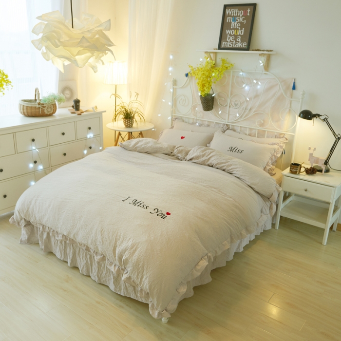 91家纺网 家纺一手货源 找家纺 简爱家纺 2025新款水洗棉绣花四件套床单款 miss灰色