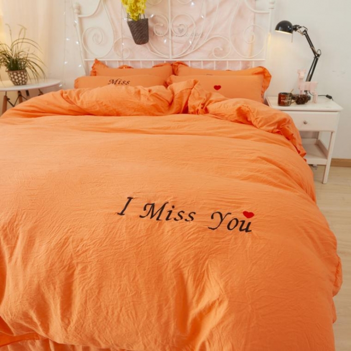 91家纺网 家纺一手货源 找家纺 简爱家纺 2025新款水洗棉绣花四件套床单款 miss橘色