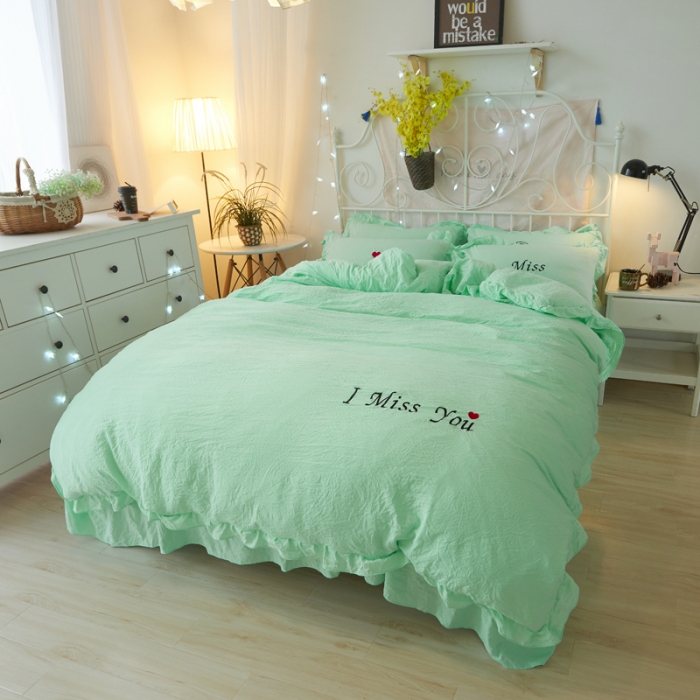 91家纺网 家纺一手货源 找家纺 简爱家纺 2025新款水洗棉绣花四件套床单款 miss蓝色