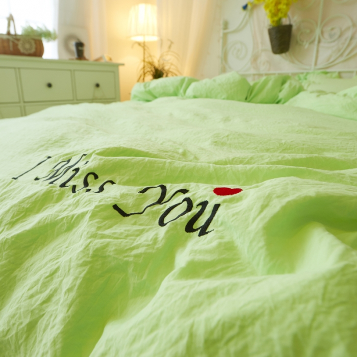 91家纺网 家纺一手货源 找家纺 简爱家纺 2025新款水洗棉绣花四件套床单款 miss绿色