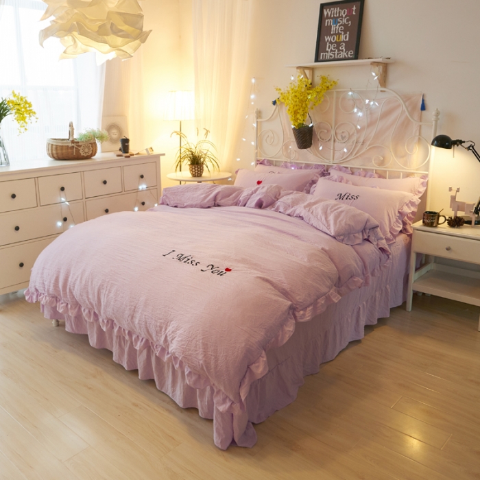 91家纺网 家纺一手货源 找家纺 简爱家纺 2025新款水洗棉绣花四件套床单款 miss浅紫