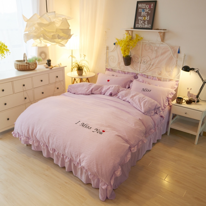 91家纺网 家纺一手货源 找家纺 简爱家纺 2025新款水洗棉绣花四件套床单款 miss浅紫