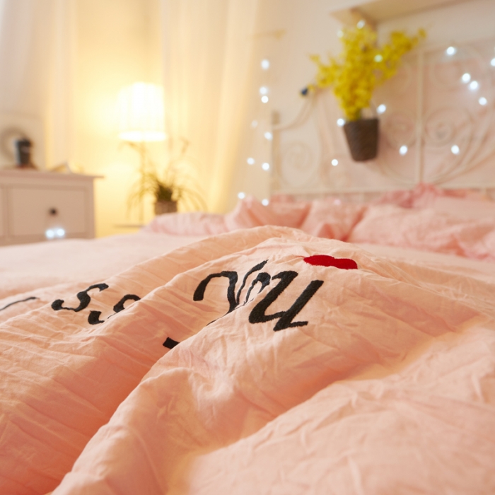 91家纺网 家纺一手货源 找家纺 简爱家纺 2025新款水洗棉绣花四件套床单款 miss玉色