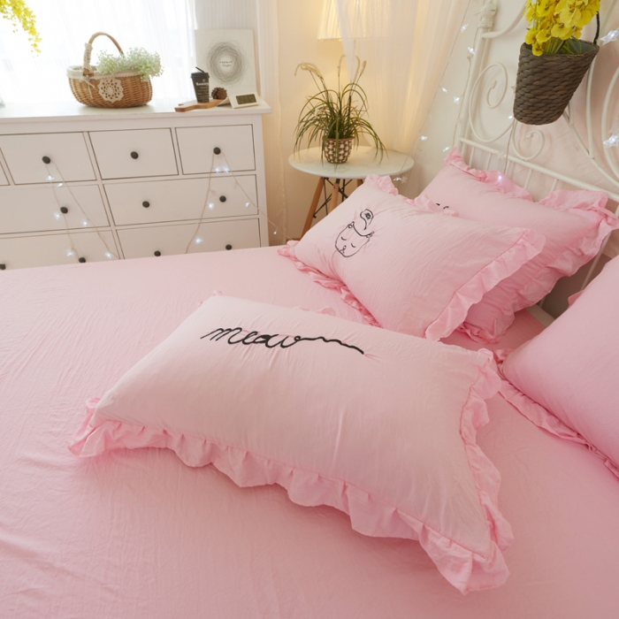 91家纺网 家纺一手货源 找家纺 简爱家纺 2025新款水洗棉绣花四件套床单款 萌猫粉红