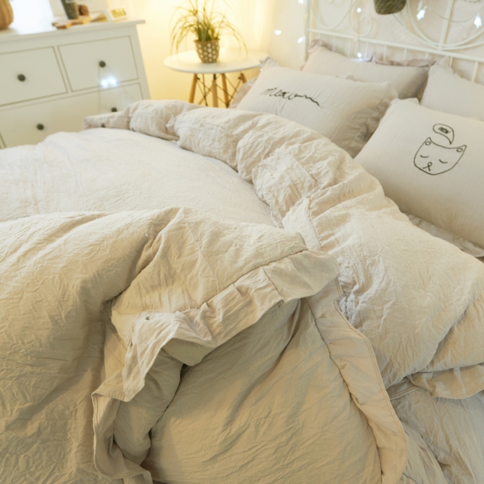 91家纺网 家纺一手货源 找家纺 简爱家纺 2025新款水洗棉绣花四件套床单款 萌猫灰色