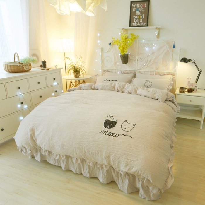 91家纺网 家纺一手货源 找家纺 简爱家纺 2025新款水洗棉绣花四件套床单款 萌猫灰色