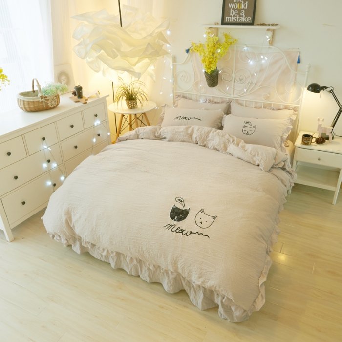 91家纺网 家纺一手货源 找家纺 简爱家纺 2025新款水洗棉绣花四件套床单款 萌猫灰色