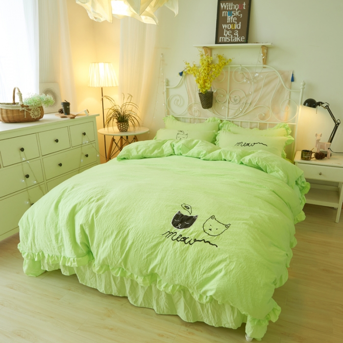 91家纺网 家纺一手货源 找家纺 简爱家纺 2025新款水洗棉绣花四件套床单款 萌猫绿色