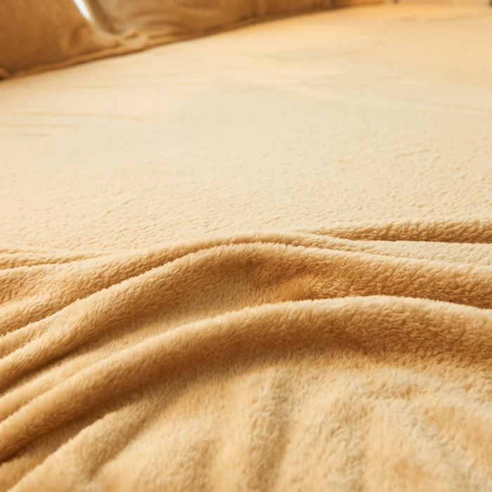91家纺网 家纺一手货源 找家纺 简爱家纺 2025新款纯色法莱绒单床笠 驼色