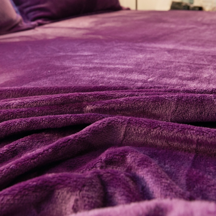 91家纺网 家纺一手货源 找家纺 简爱家纺 2025新款纯色法莱绒单床笠 深紫