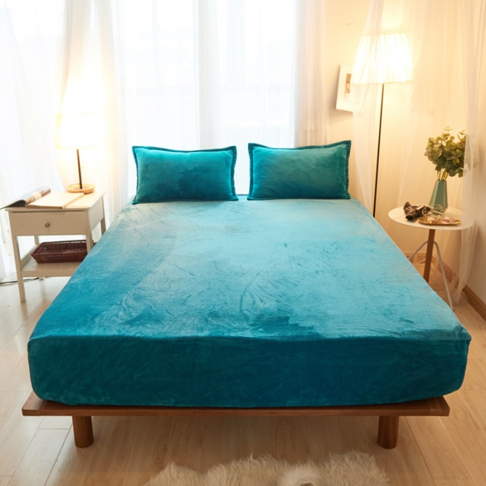 91家纺网 家纺一手货源 找家纺 简爱家纺 2025新款纯色法莱绒单床笠 墨绿