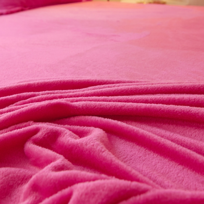 91家纺网 家纺一手货源 找家纺 简爱家纺 2025新款纯色法莱绒单床笠 玫红