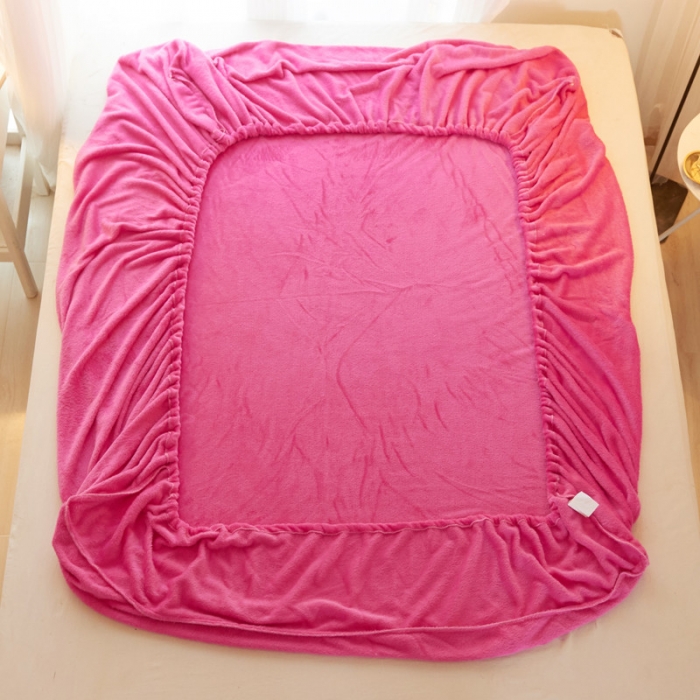 91家纺网 家纺一手货源 找家纺 简爱家纺 2025新款纯色法莱绒单床笠 玫红