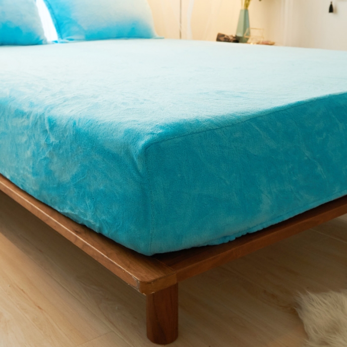 91家纺网 家纺一手货源 找家纺 简爱家纺 2025新款纯色法莱绒单床笠 湖蓝