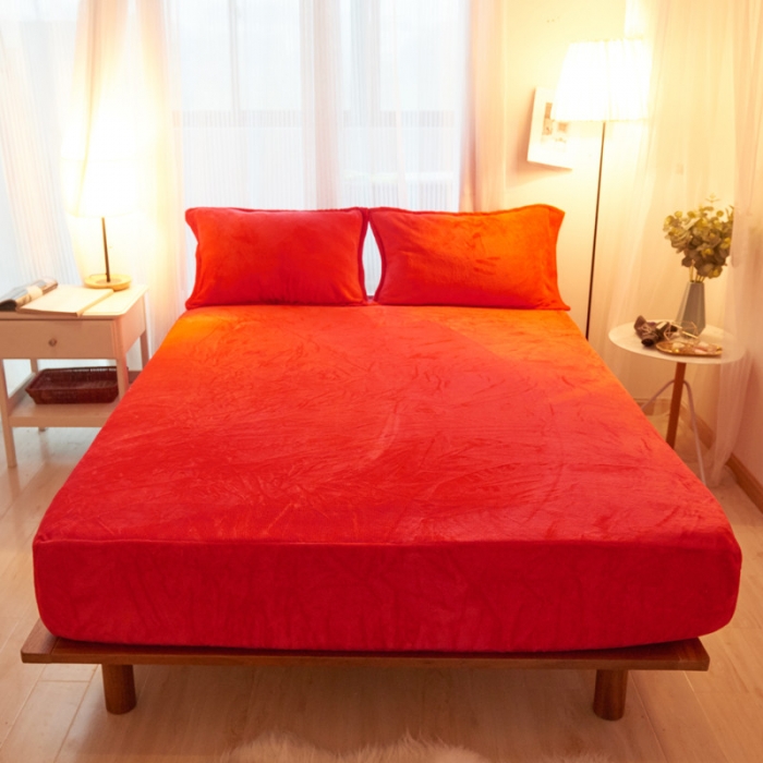91家纺网 家纺一手货源 找家纺 简爱家纺 2025新款纯色法莱绒单床笠 大红