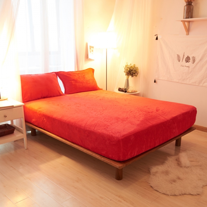 91家纺网 家纺一手货源 找家纺 简爱家纺 2025新款纯色法莱绒单床笠 大红