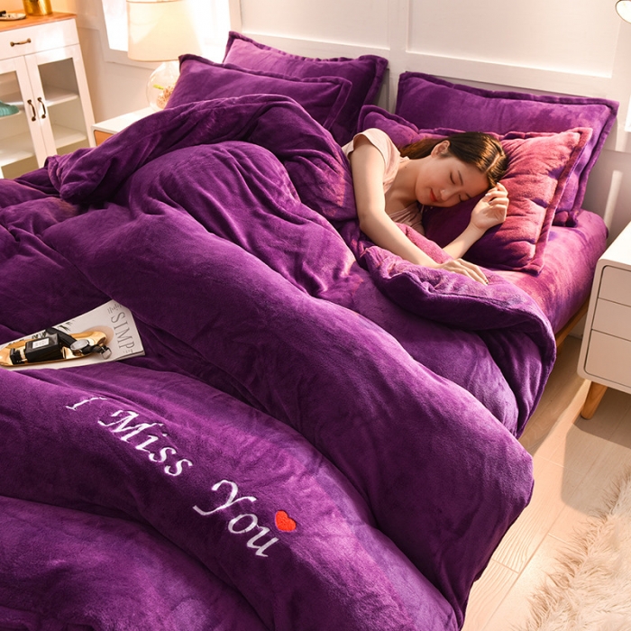 91家纺网 家纺一手货源 找家纺 简爱 2020新款双面法莱绒刺绣四件套 绒miss-深紫