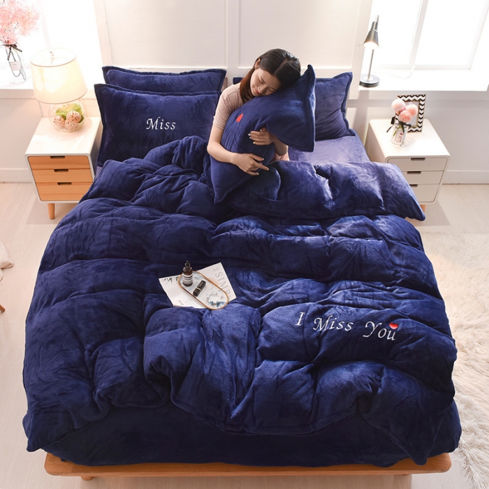 91家纺网 家纺一手货源 找家纺 简爱 2020新款双面法莱绒刺绣四件套 绒miss-藏青