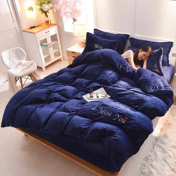 91家纺网 家纺一手货源 找家纺 简爱 2020新款双面法莱绒刺绣四件套 绒miss-藏青