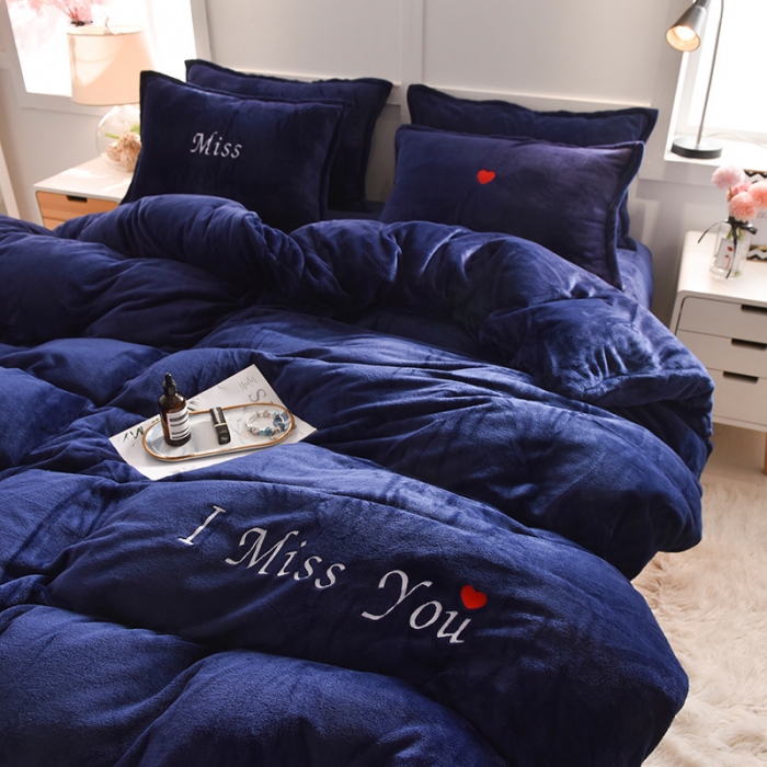 91家纺网 家纺一手货源 找家纺 简爱 2020新款双面法莱绒刺绣四件套 绒miss-藏青