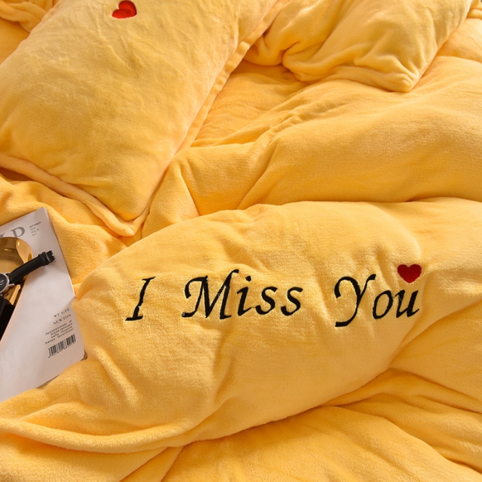 91家纺网 家纺一手货源 找家纺 简爱 2020新款双面法莱绒刺绣四件套 绒miss-鹅黄