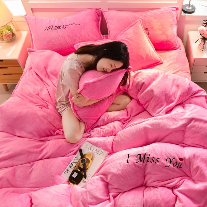 91家纺网 家纺一手货源 找家纺 简爱 2020新款双面法莱绒刺绣四件套 绒miss-粉红