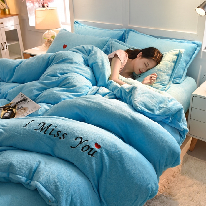 91家纺网 家纺一手货源 找家纺 简爱 2020新款双面法莱绒刺绣四件套 绒miss-湖蓝